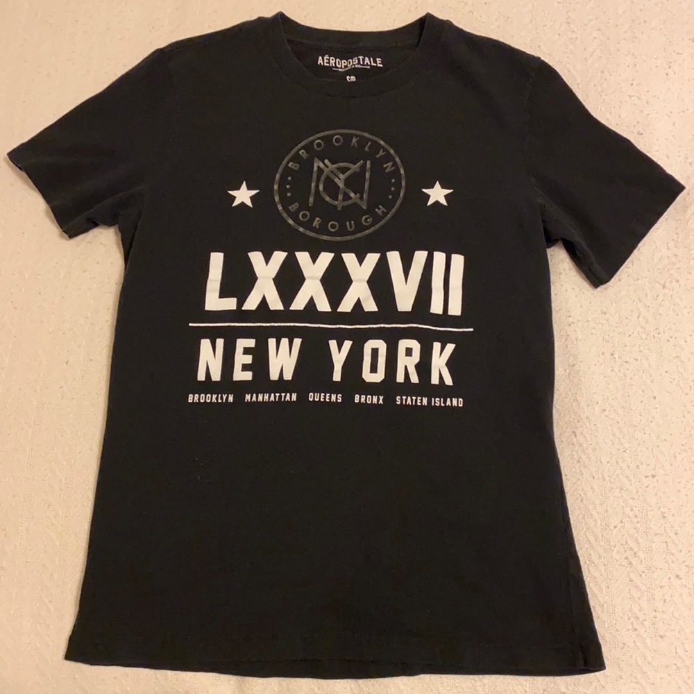 Aeropostale Short Sleeve Graphic Tee Size Small